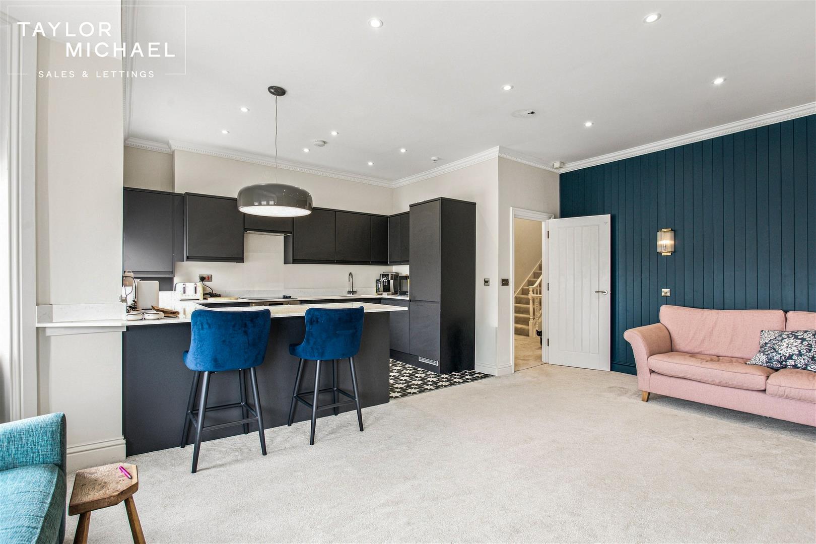 Kitchen / Living Room